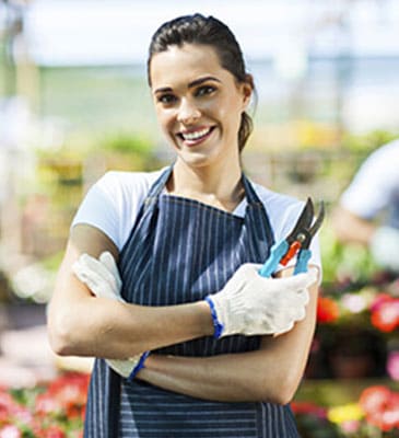 giardiniere con cesoie